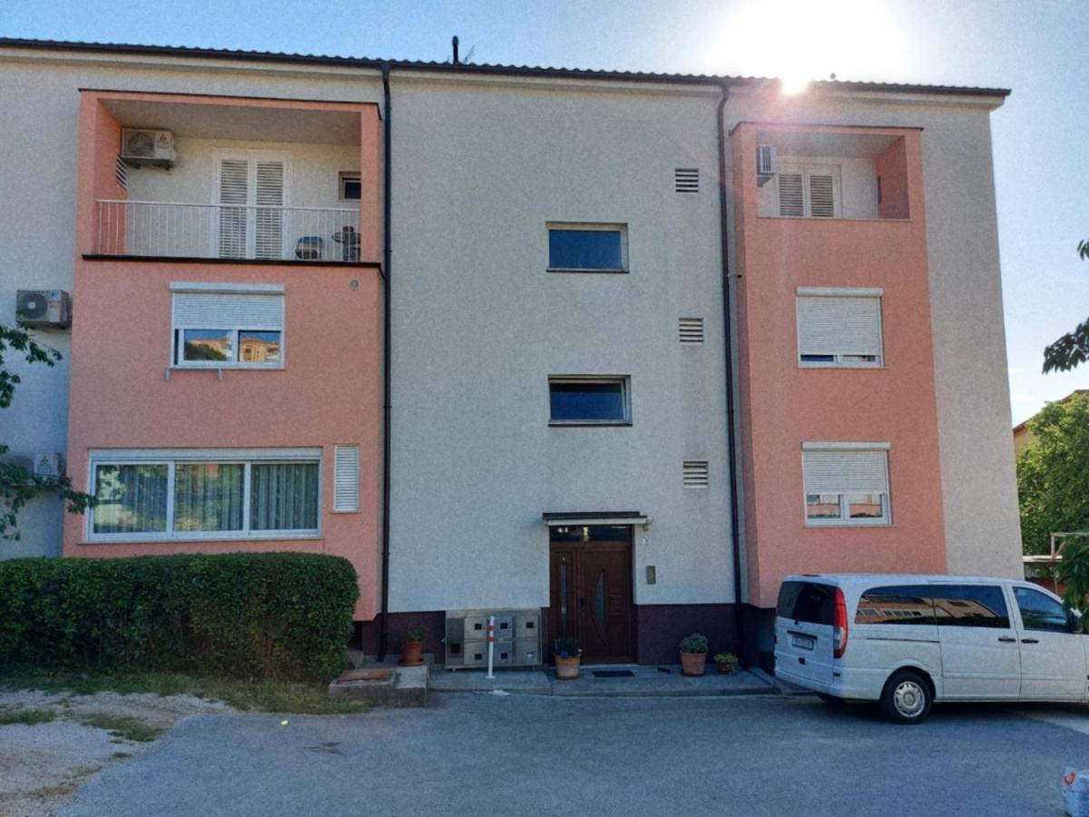 Kate Apartment Rovigno Esterno foto